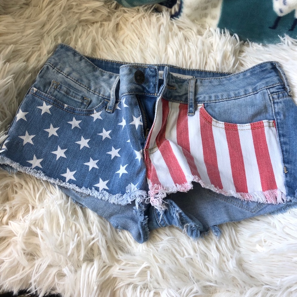 Bullhead stars & stripes jean shorts